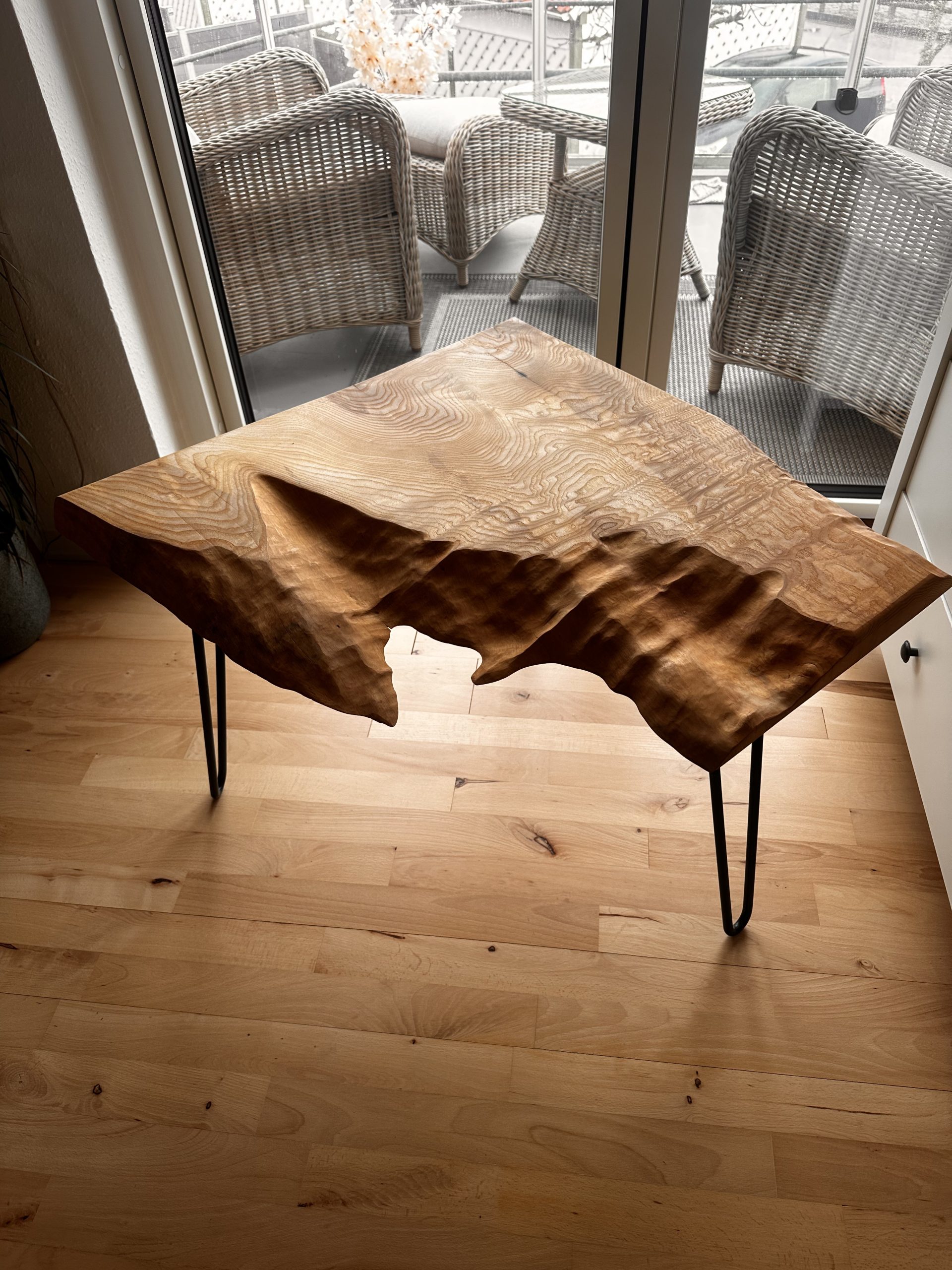 Joachim Lassen på arbejde i værkstedet