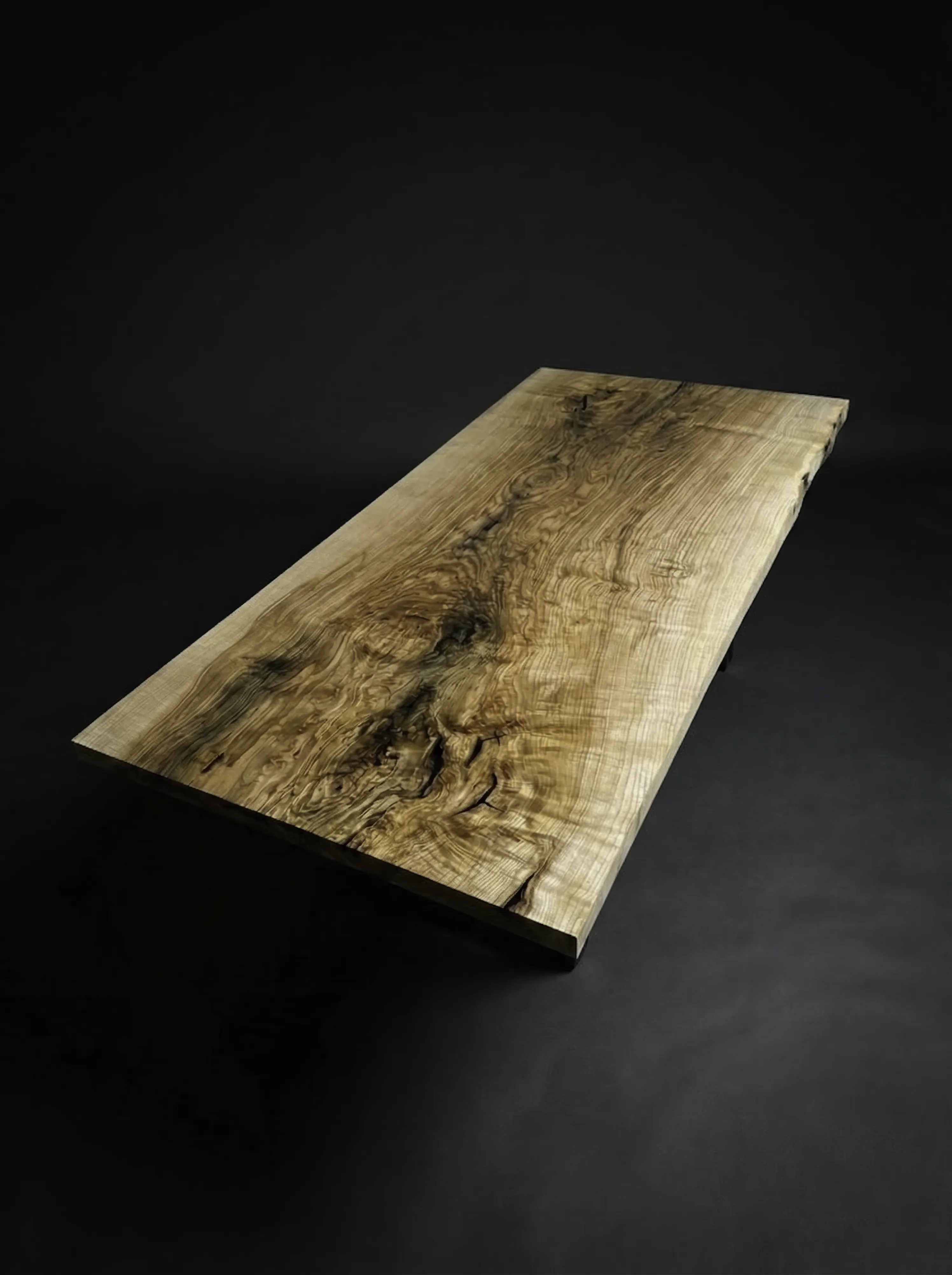 Olivenaske Live-Edge Spisebord